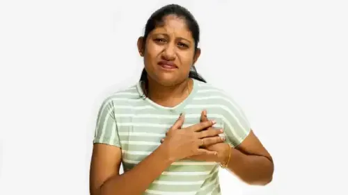 What Causes Chest Pain in a Woman?